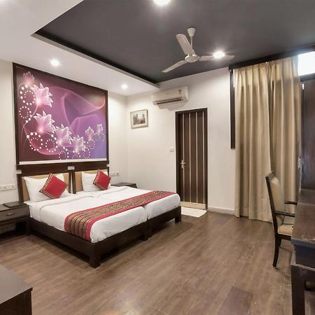 Oyo 9841 The Vivir 1 Noida Exterior foto