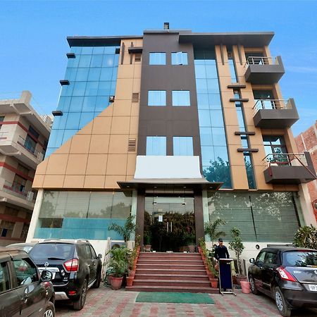 Oyo 9841 The Vivir 1 Noida Exterior foto