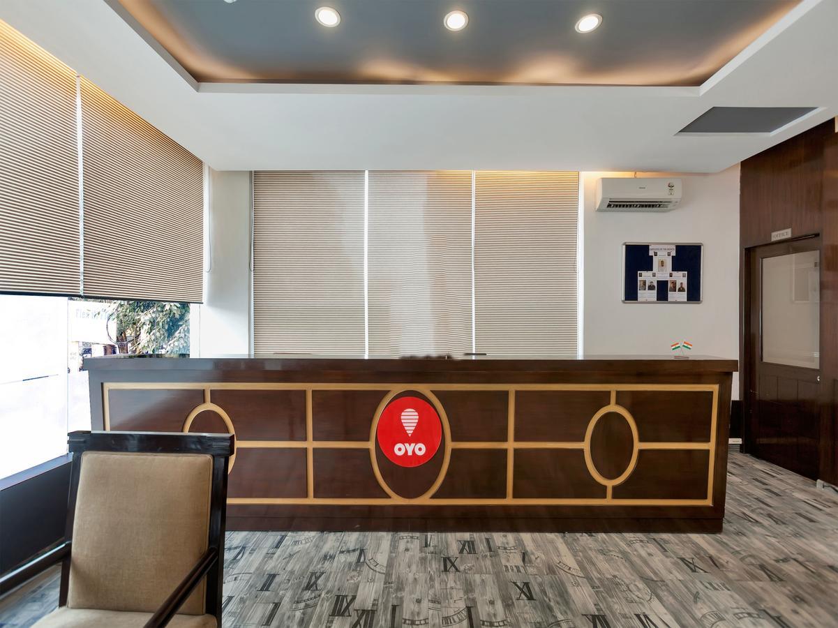 Oyo 9841 The Vivir 1 Noida Exterior foto