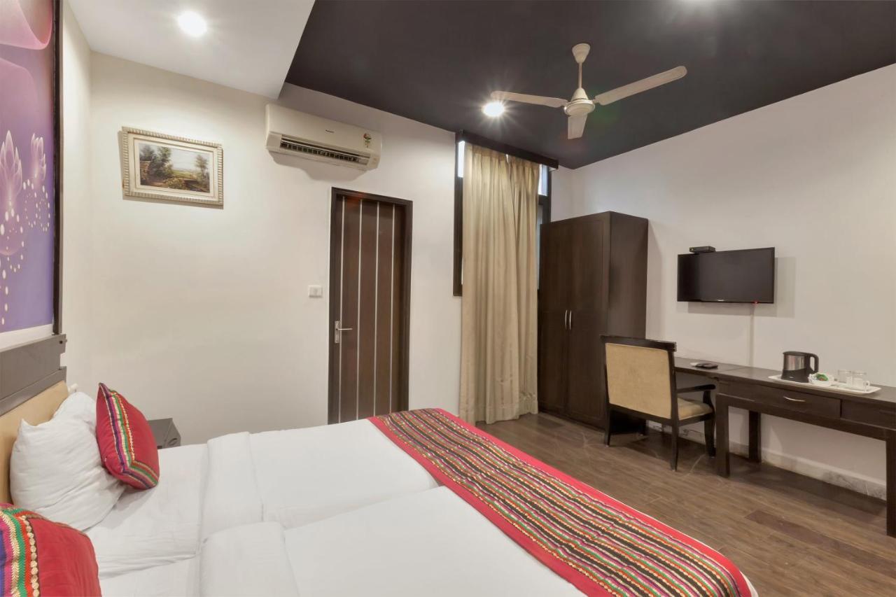 Oyo 9841 The Vivir 1 Noida Exterior foto