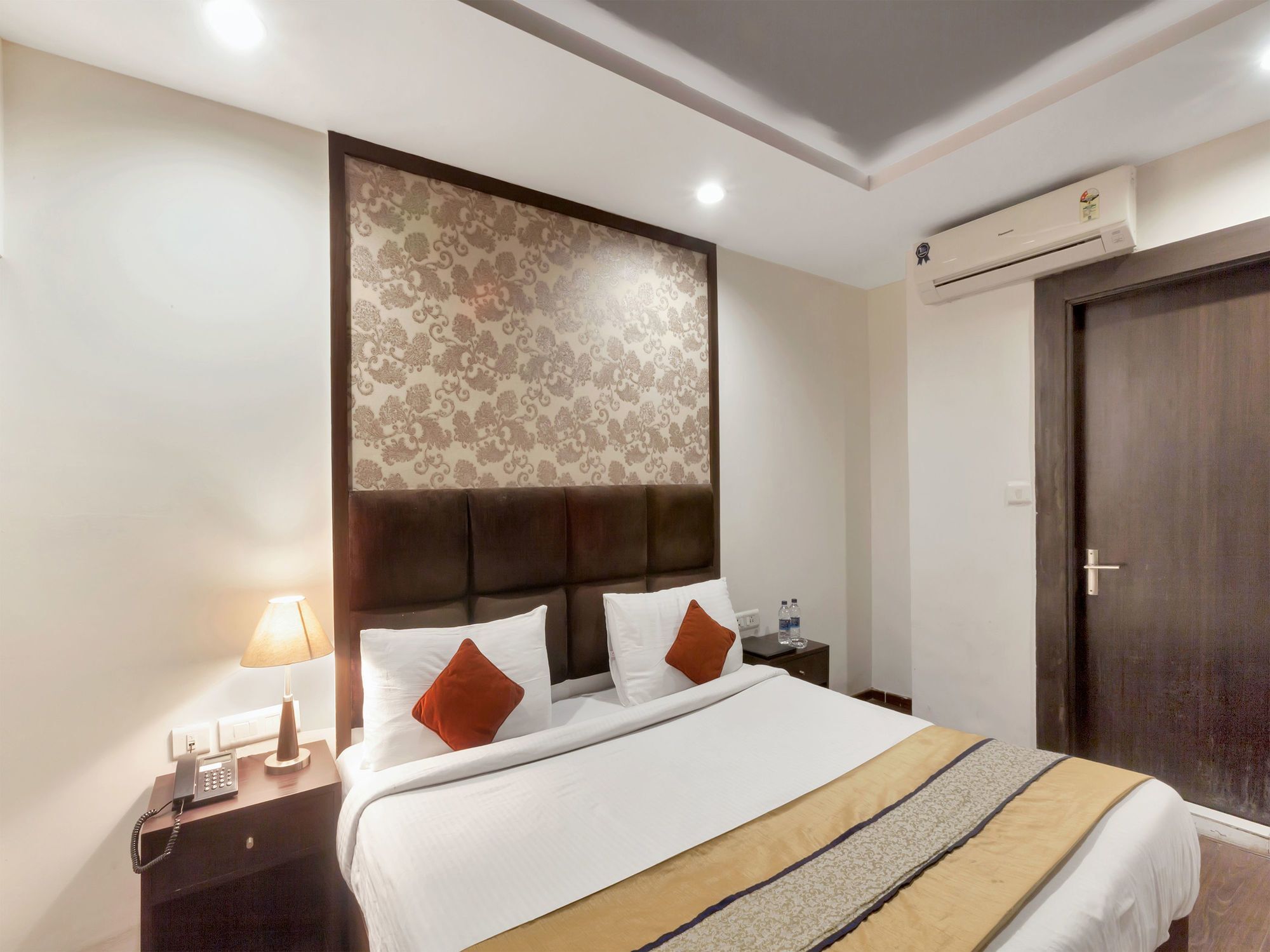 Oyo 9841 The Vivir 1 Noida Exterior foto