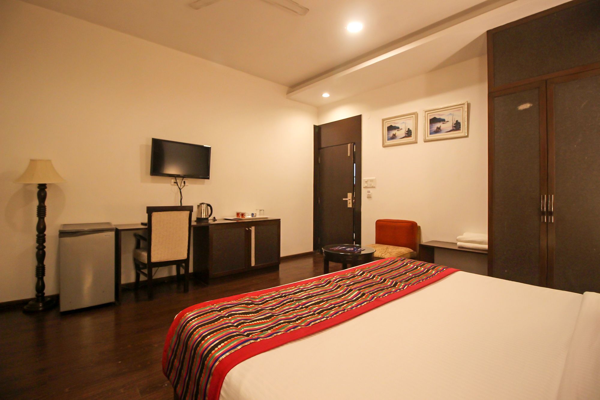 Oyo 9841 The Vivir 1 Noida Exterior foto