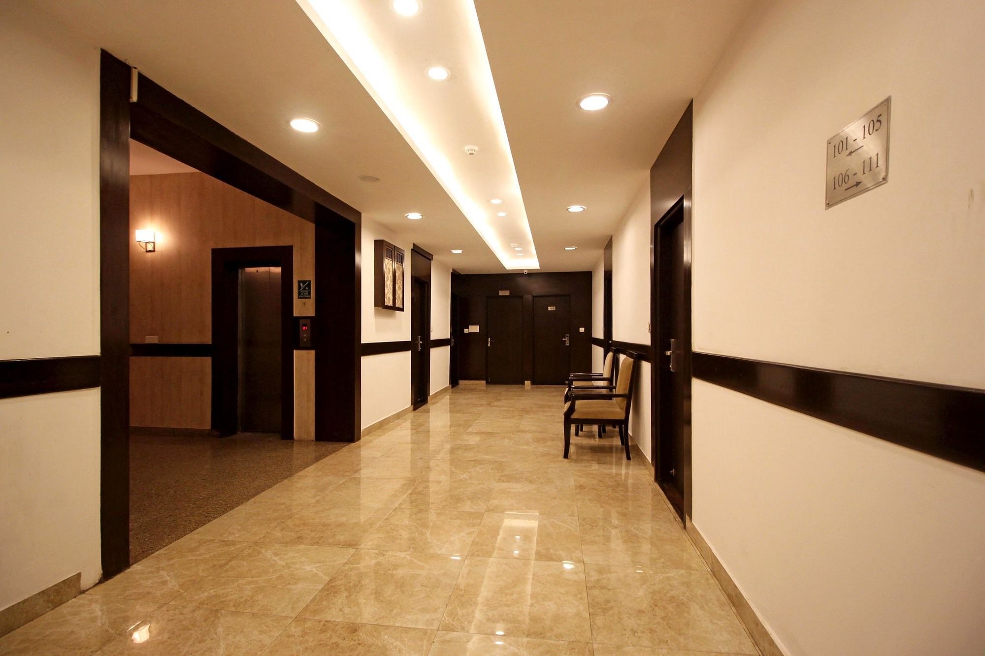 Oyo 9841 The Vivir 1 Noida Exterior foto