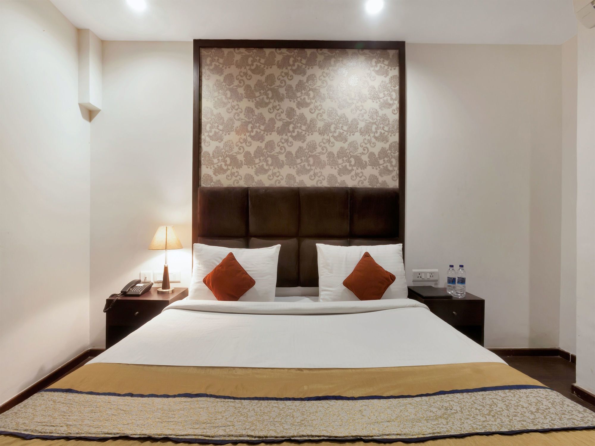 Oyo 9841 The Vivir 1 Noida Exterior foto